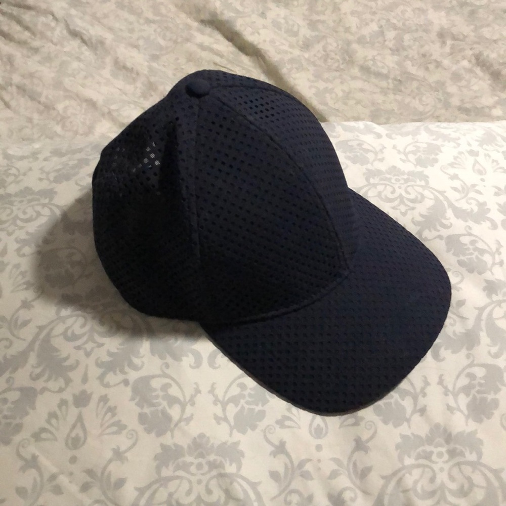 Lululemon mesh running hat